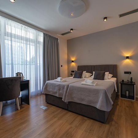 Sky & Sun Luxury Rooms With Private Parking In The Garage Zadar Zewnętrze zdjęcie